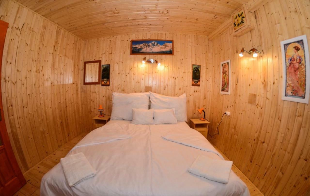 Malom Apartman Derekegyhaz Exteriér fotografie